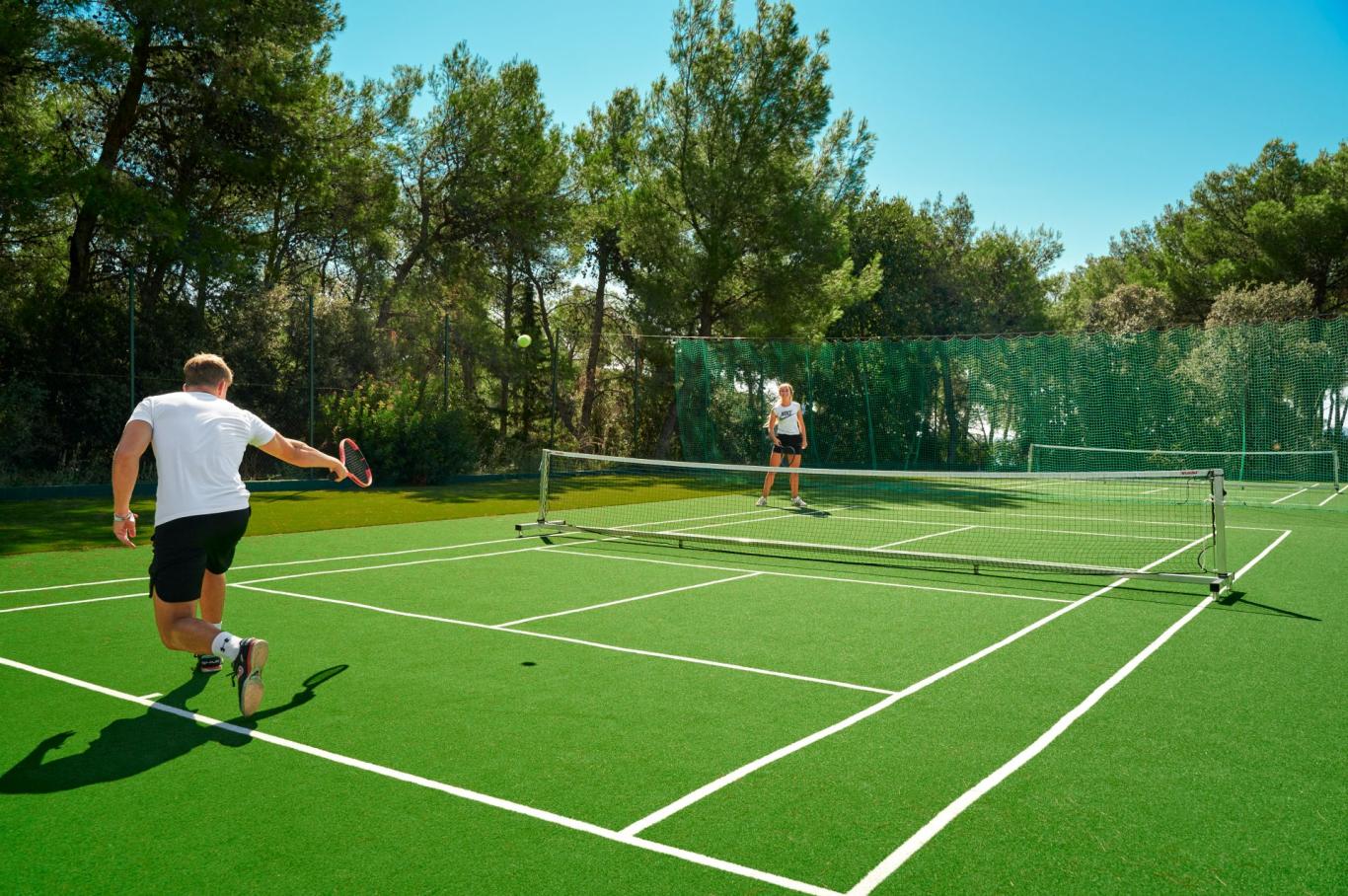 tenis pakoštane